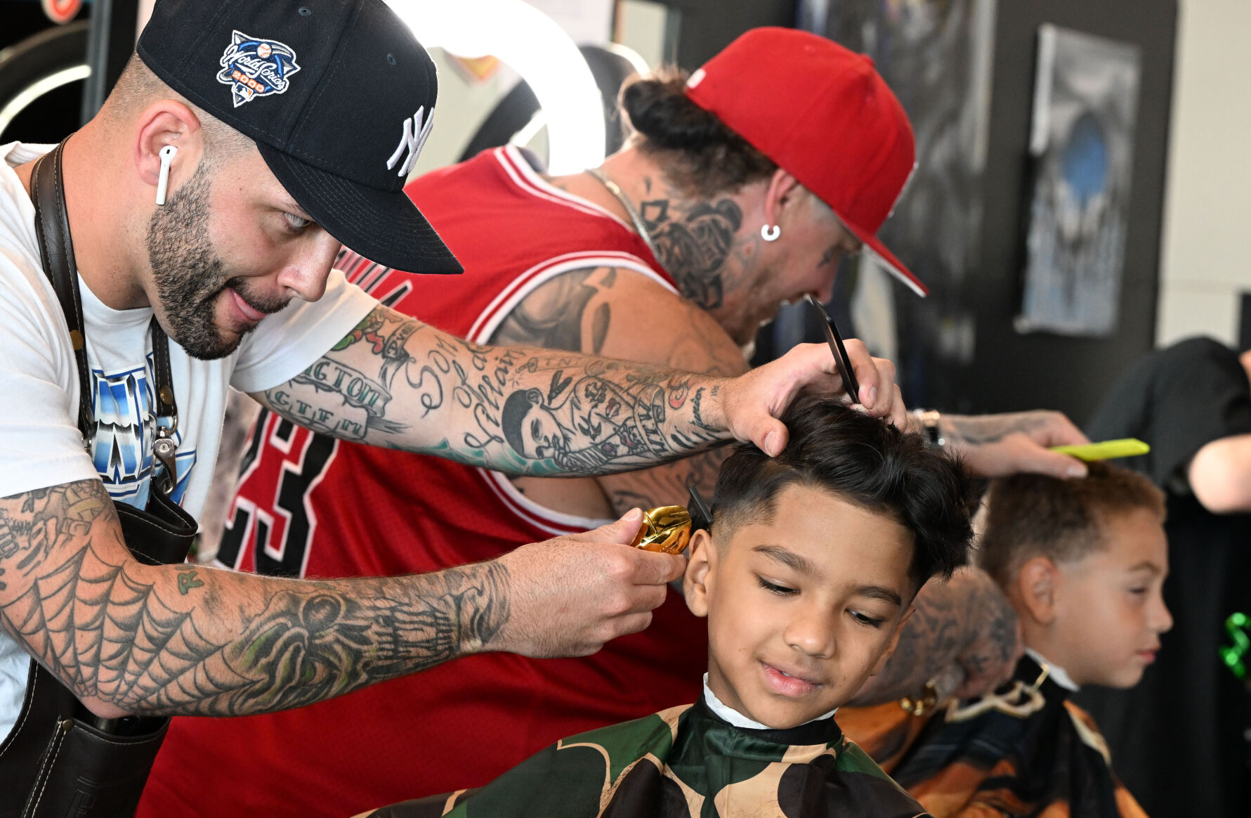080222-news-haircuts11.JPG